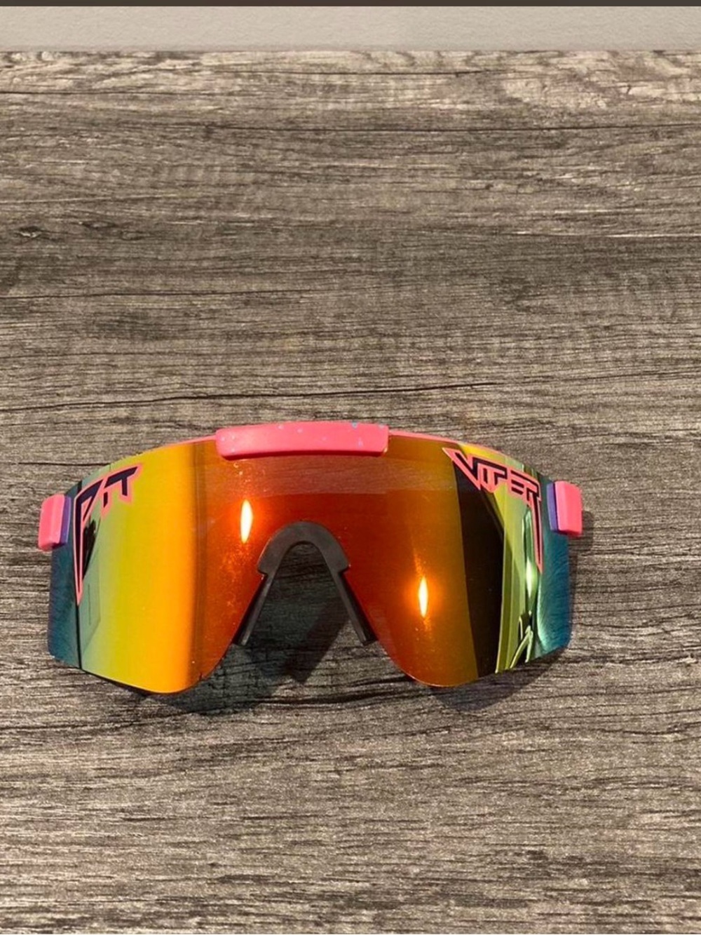 Vibrant Mirrored Shield Goggles with Pink Accents